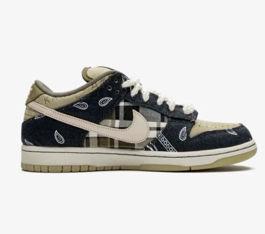 Nike                                                              NIKE SB DUNK LOW TRAVIS SCOTT